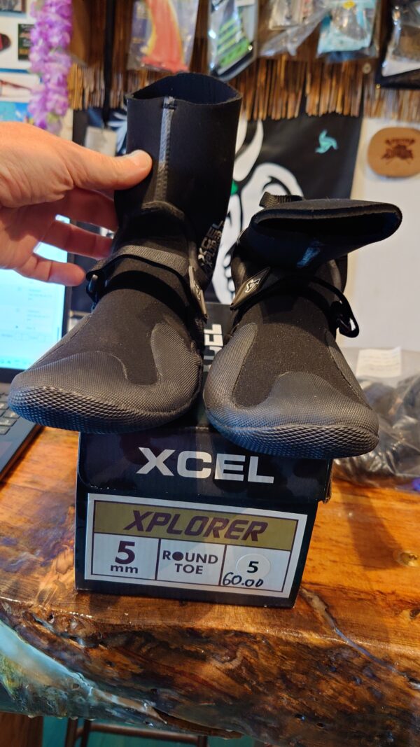 Xcel 5mm Round toe explorer woman/youth size 5