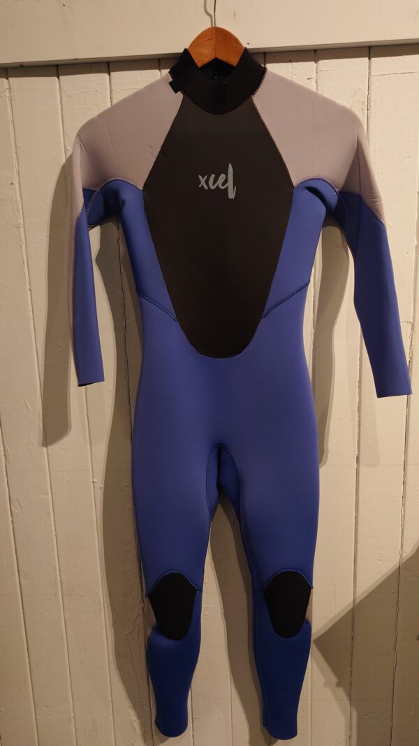 Xcel Axis Youth 4/3 Size 12